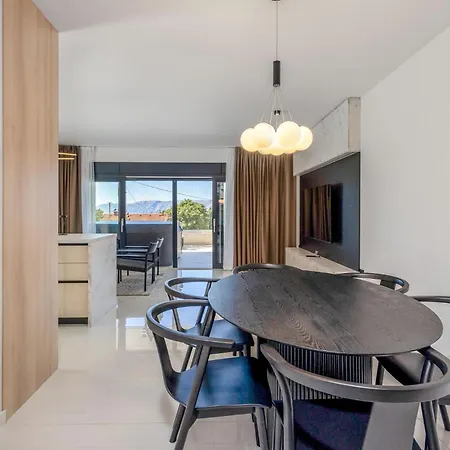 2 Bedroom Awesome In * 노비비노돌스키