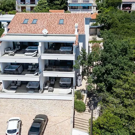 Apartament 2 Bedroom Awesome In